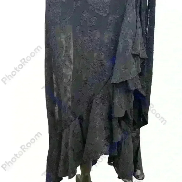 FLORAL BURNOUT SHORT SLEEVE HIGH/LOW WRAP DRESS IN BLACK - Picture 6 of 12